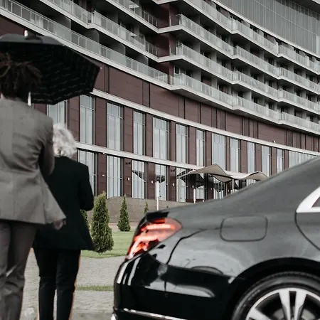 Botel Mestlife Airport Transfer